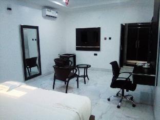 lucian exclusive hotel