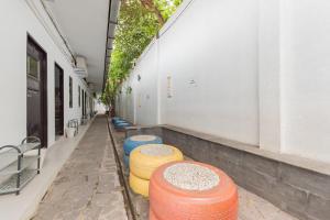 reddoorz jalan raya tuparev karawang