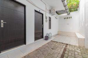 reddoorz jalan raya tuparev karawang