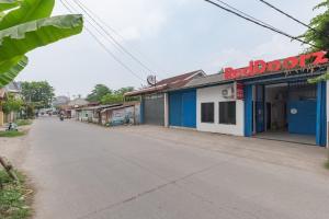 reddoorz jalan raya tuparev karawang