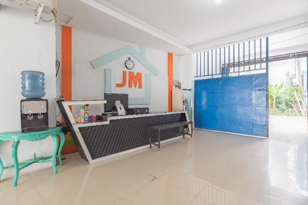 reddoorz jalan raya tuparev karawang