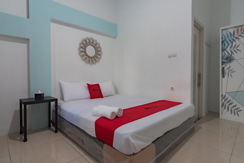 reddoorz jalan raya tuparev karawang