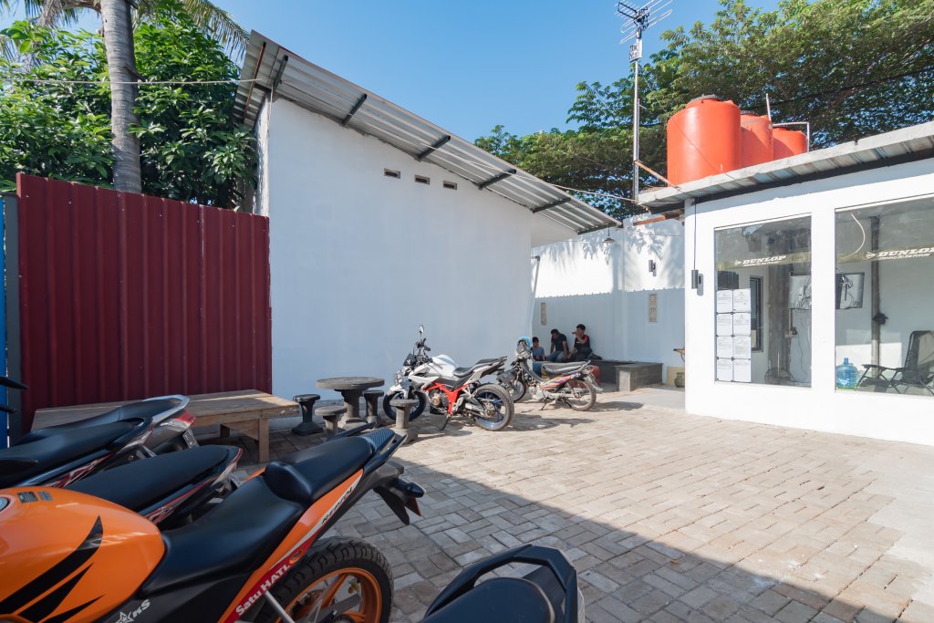 reddoorz jalan raya tuparev karawang