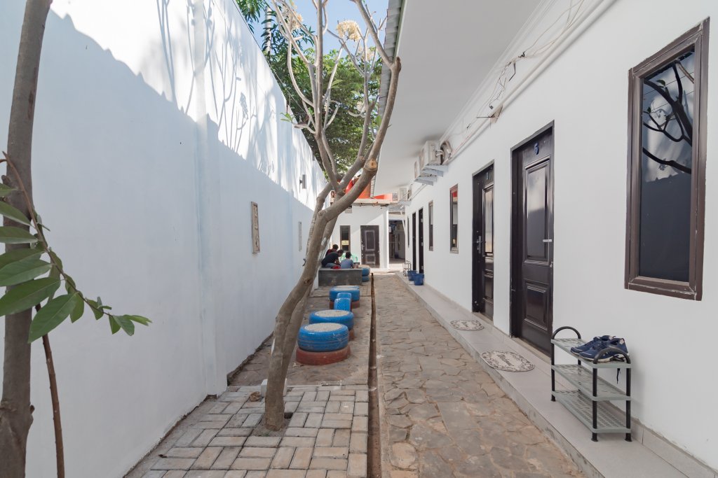 reddoorz jalan raya tuparev karawang