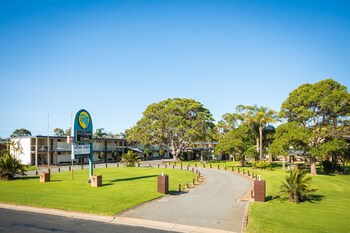 black dolphin motel and apartments