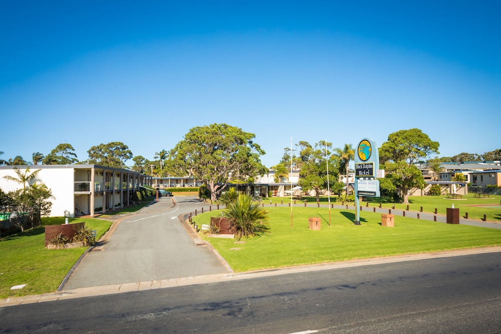 black dolphin motel and apartments