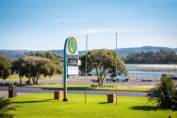 black dolphin motel and apartments