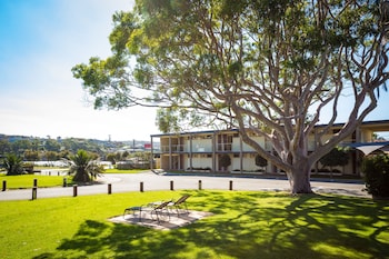 black dolphin motel and apartments