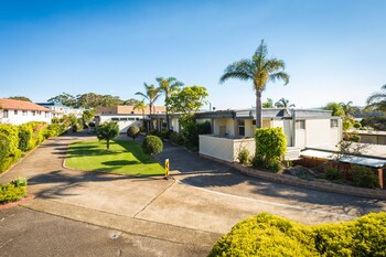 black dolphin motel and apartments