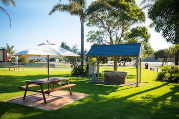 black dolphin motel and apartments