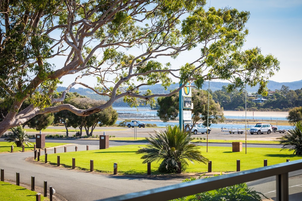 black dolphin motel and apartments