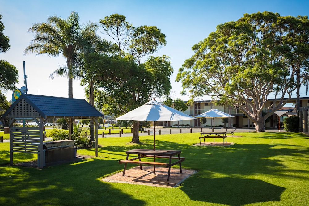 black dolphin motel and apartments