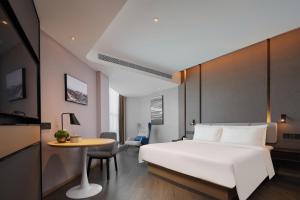 atour hotel jincheng zezhou road