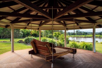 clarence river bed and breakfast