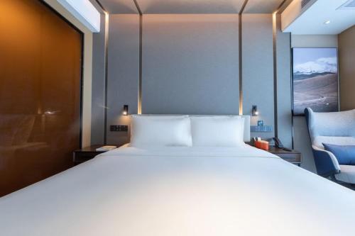 atour hotel shenzhen guangming science city