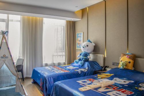 Atour Hotel North Qingdao Railway Station Middle Chongqing Road,China>>Qingdao,4 star