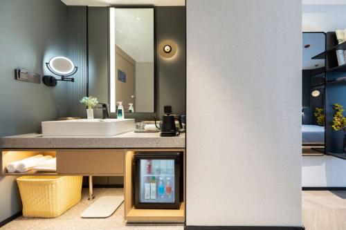 atour s hotel wuhan zhongnan