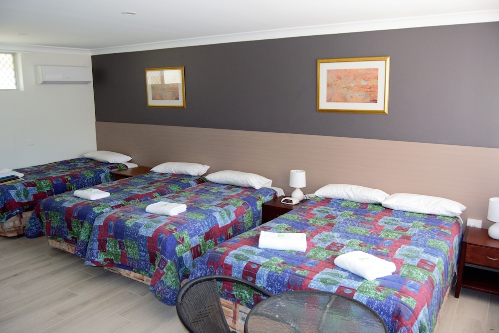 civic motor inn