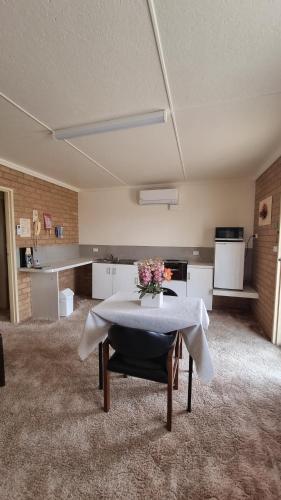 Lone Pine Motel - Corowa,Corowa>>Albury,3 star