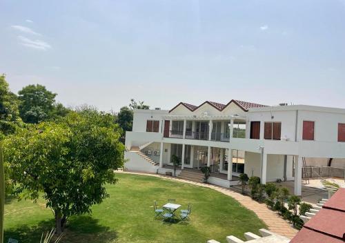 las cabanas resort pushkar