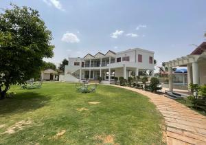 las cabanas resort pushkar