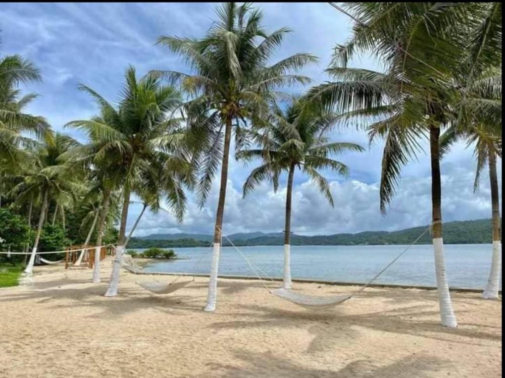 namanday island resort