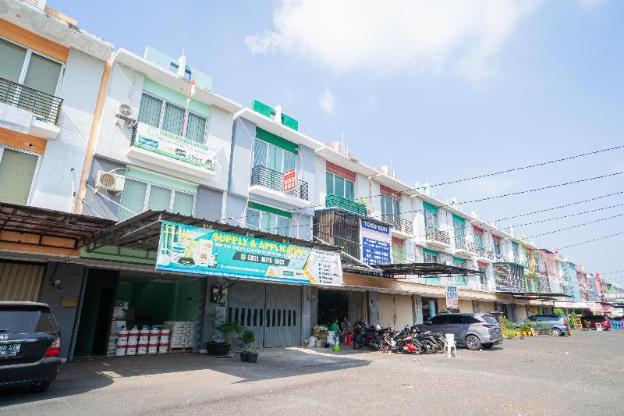 reddoorz aralia harapan indah