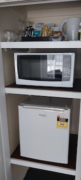 commodore motor inn albury