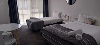 commodore motor inn albury