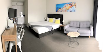 commodore motor inn albury