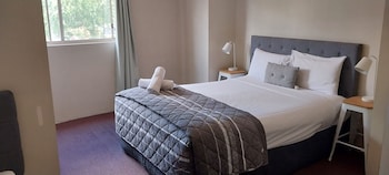 commodore motor inn albury