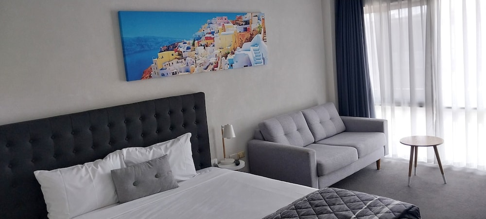 commodore motor inn albury