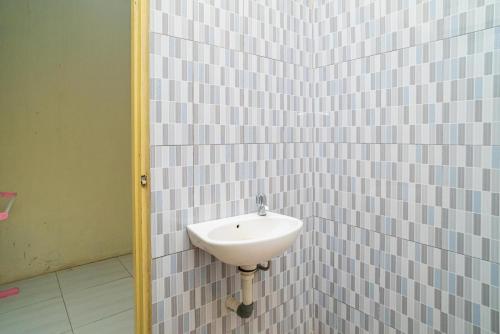 reddoorz syariah jalan bukit kaminting 2