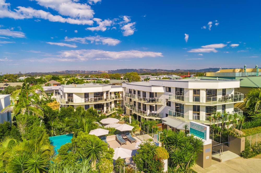 bayview beachfront apartments in town right on the beach