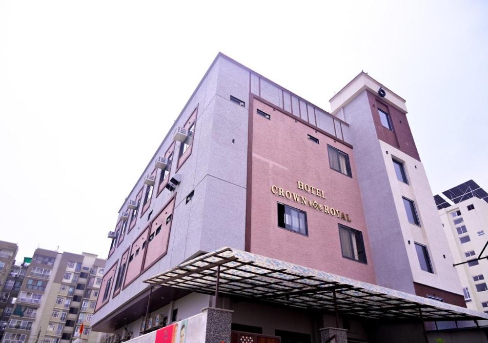 hotel crown royal
