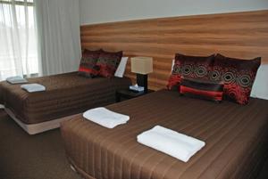 red cedars motel