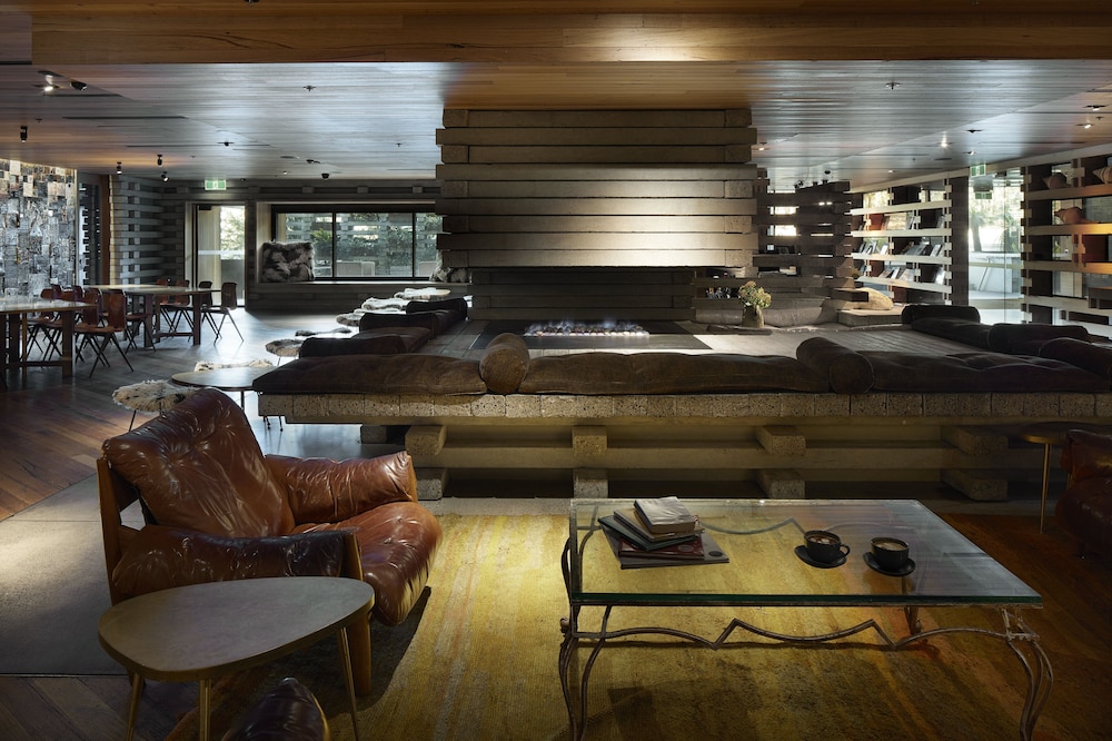 ovolo nishi