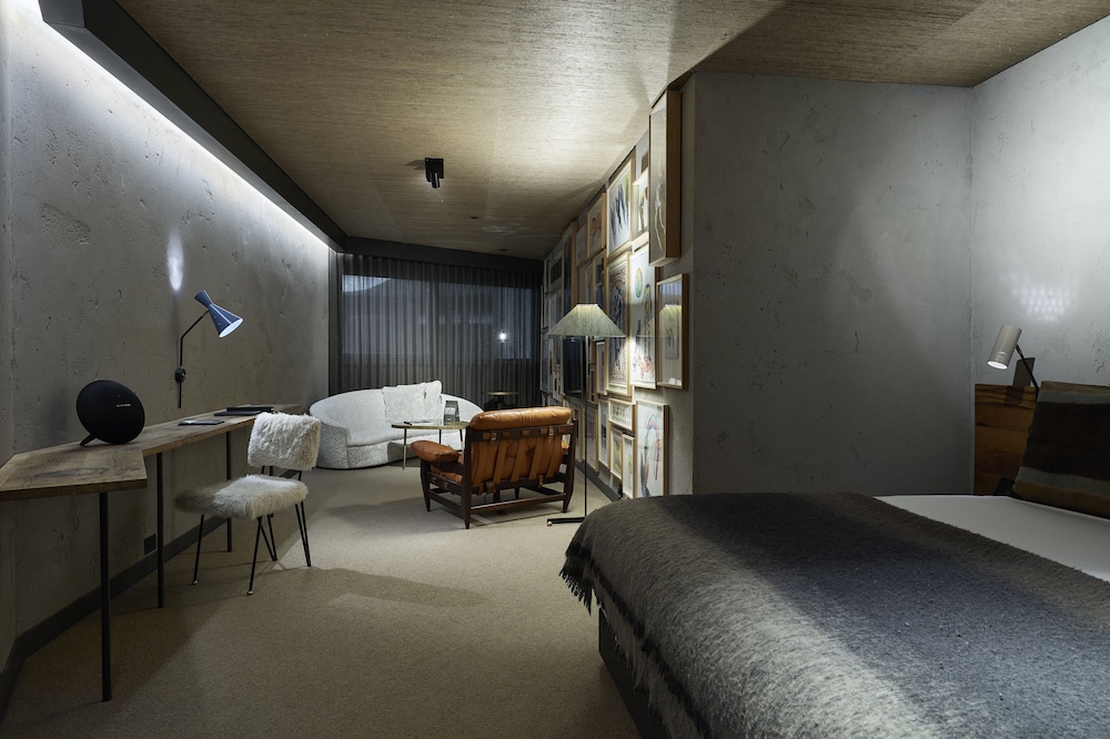ovolo nishi