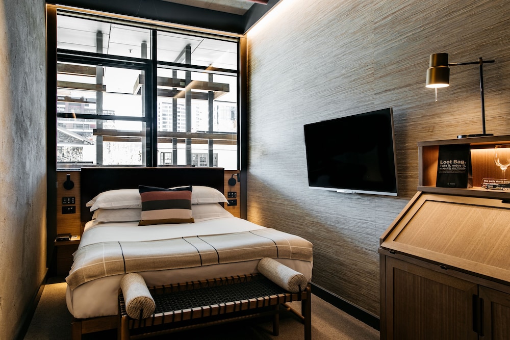 ovolo nishi