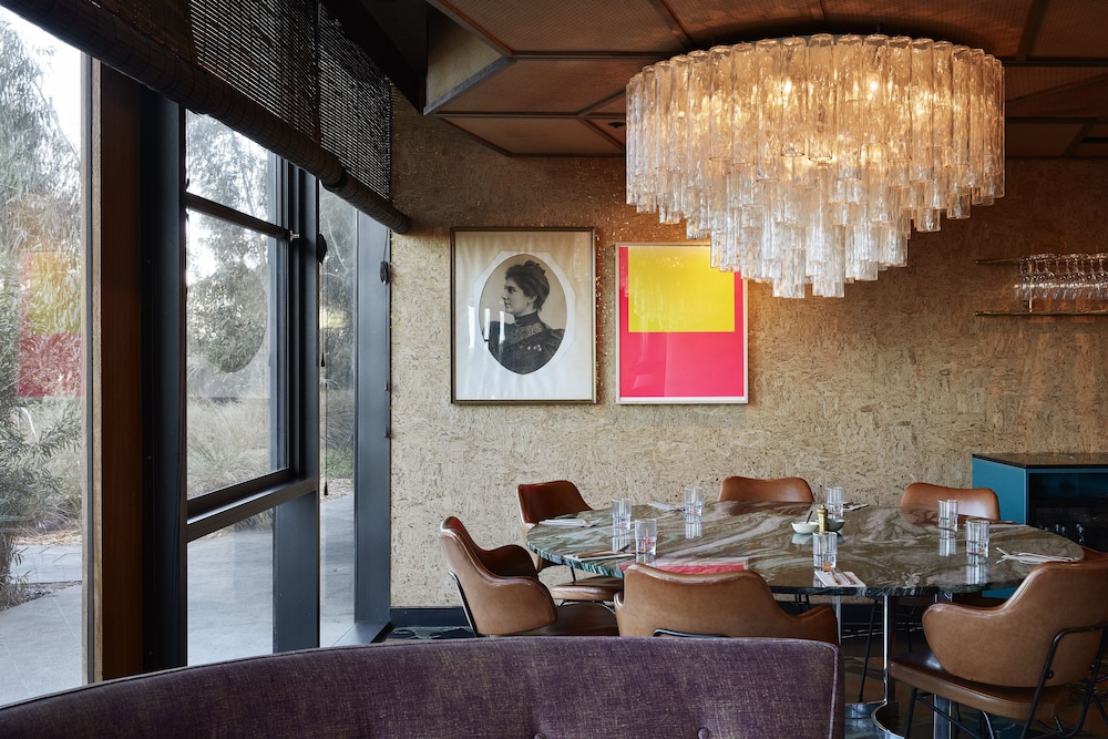 ovolo nishi