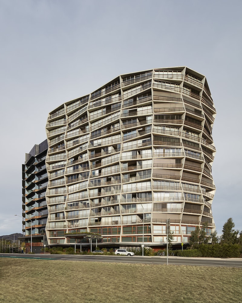 ovolo nishi