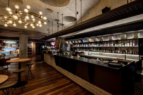 ovolo nishi