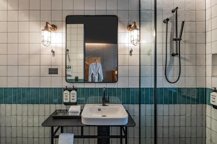 ovolo nishi