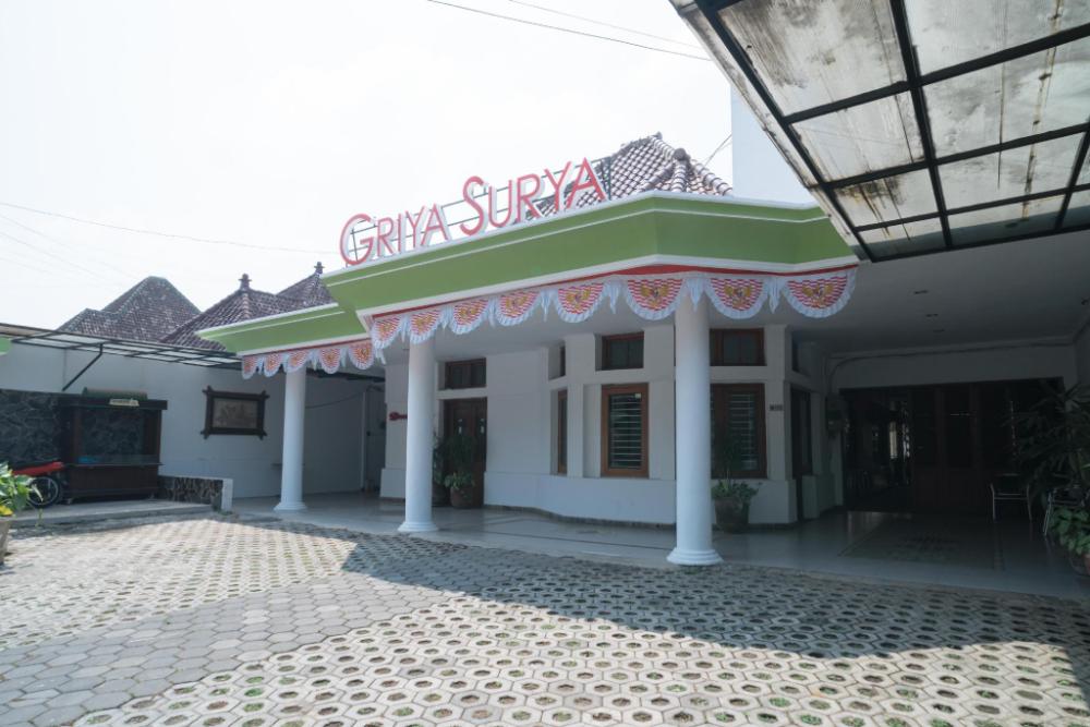 urbanview hotel griya surya malang by reddoorz