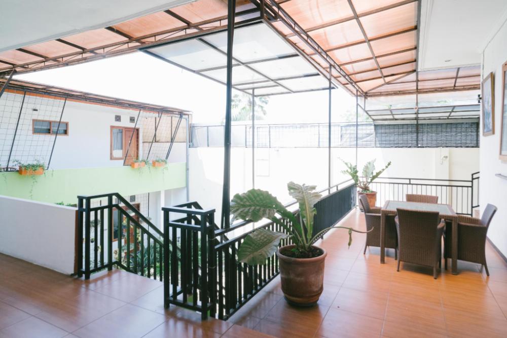 urbanview hotel griya surya malang by reddoorz