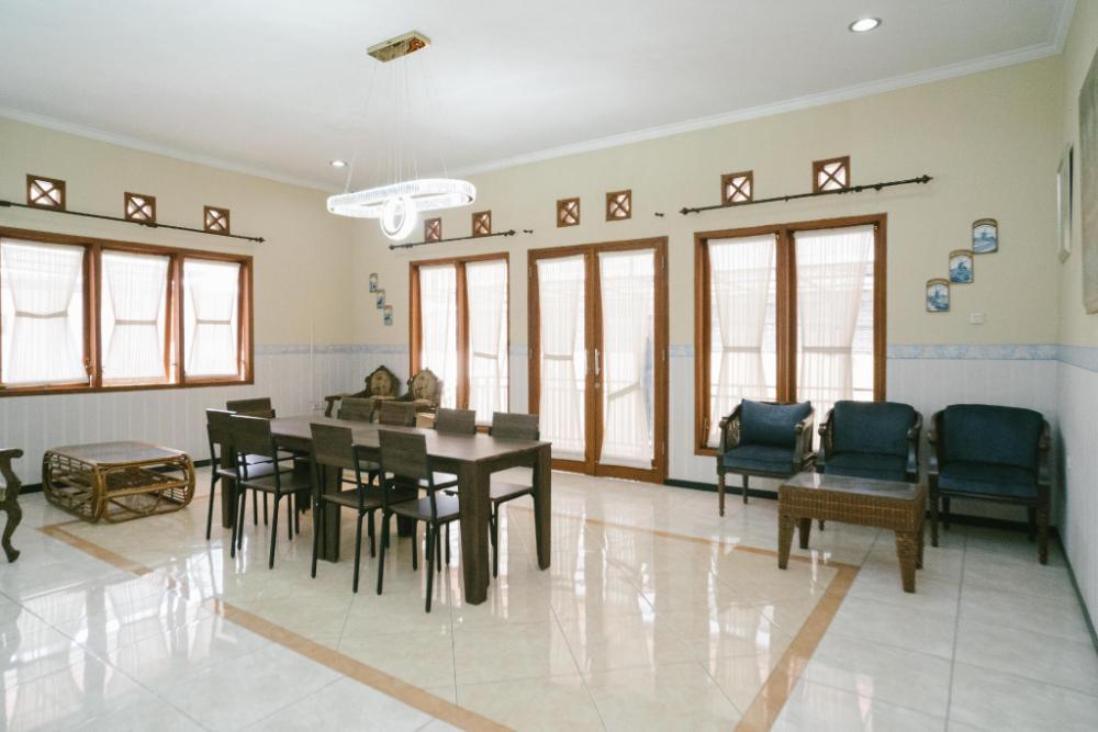 urbanview hotel griya surya malang by reddoorz