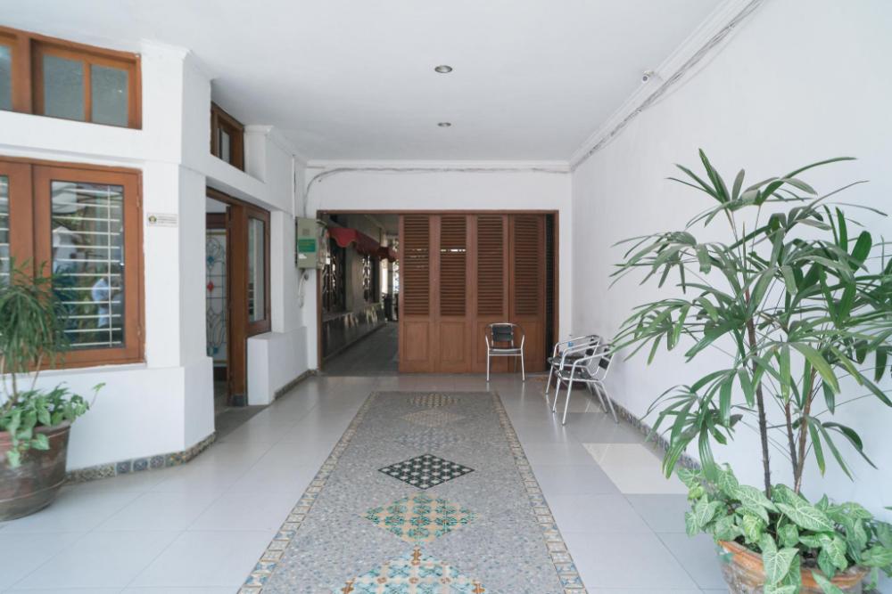 urbanview hotel griya surya malang by reddoorz