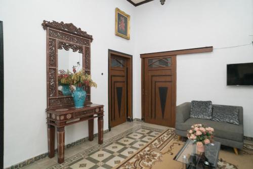 urbanview hotel griya surya malang by reddoorz