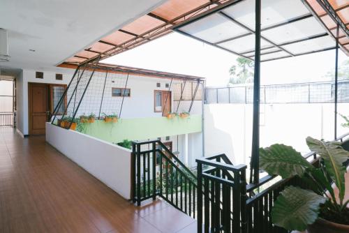 urbanview hotel griya surya malang by reddoorz