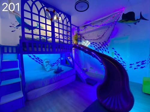 ho li safety parent child inn
